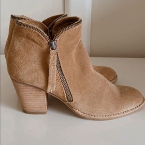 Dolce Vita ankle boots